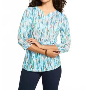 NEW FDJ 3/4 sleeve notch neck top in stained glass